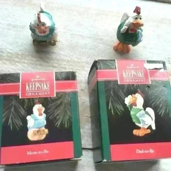 Mom & Dad To Be Hallmark Keepsake Ornament Set Hen Chicken Parents 1992 - Picture 2 of 7